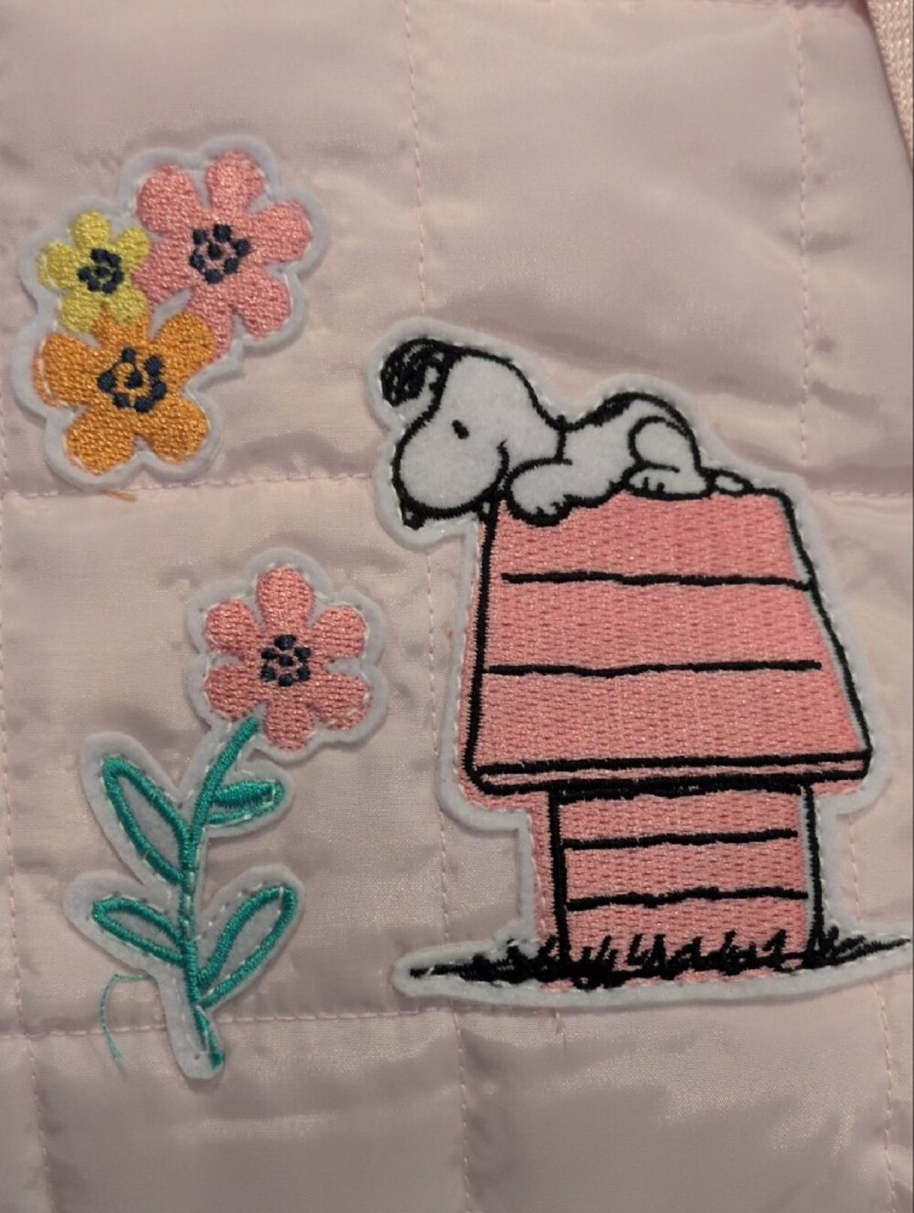 Peanuts Pink Quilted Insulated Snoopy Tote with Embroidered Appliqués - Picture 4 of 5